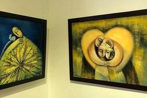 Ngắm tranh Hoàng A Sáng thấy năng lượng yêu thương