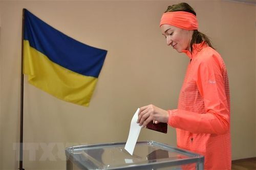 Chính phủ Ukraine và phe đối lập đạt thỏa thuận bầu cử địa phương