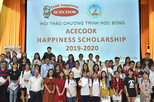 Cơ hội săn học bổng cho các sinh viên hoàn cảnh khó khăn