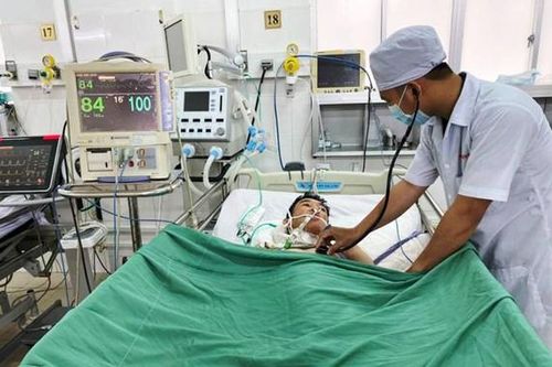 Cứu sống bệnh nhi bị ngưng tim nhờ báo động đỏ liên viện