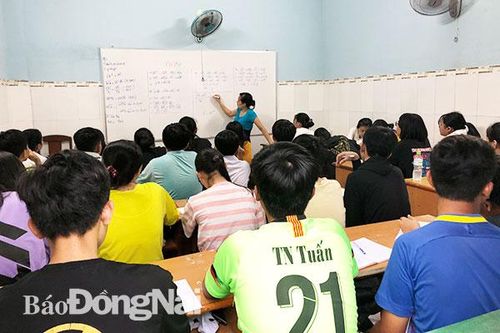 Áp lực học thêm