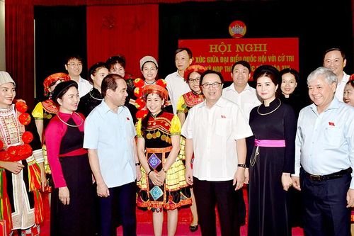 Đoàn ĐBQH tỉnh Tuyên Quang tiếp xúc cử tri huyện Na Hang