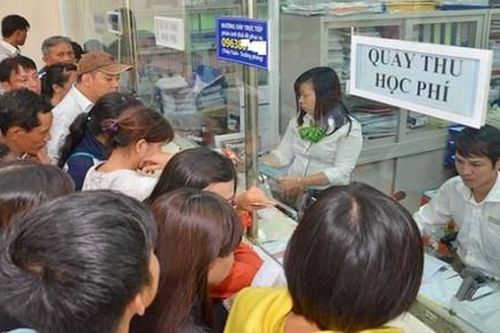 Hà Nội tạm dừng không thu học phí qua thẻ