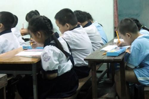 Ngưng tiếp nhận giấy phép dạy thêm, học thêm
