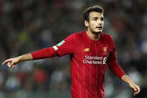 Liverpool không bị loại khỏi cúp Liên đoàn dù sử dụng cầu thủ trái phép