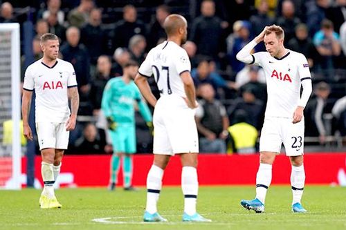 Tottenham thảm bại 2-7: Rơi tự do giữa hai chương sách