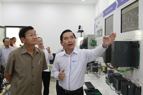 Thủ tướng Lào thăm Khu công nghệ cao Đà Nẵng