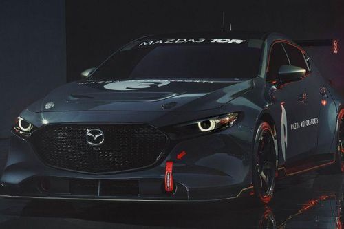 Mazda 3 được biến thành xe đua với công suất tối đa 350 mã lực