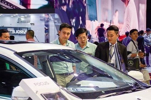 13 xế hộp 'đắt khách' nhất Việt Nam: Xe nội 'áp đảo' xe nhập