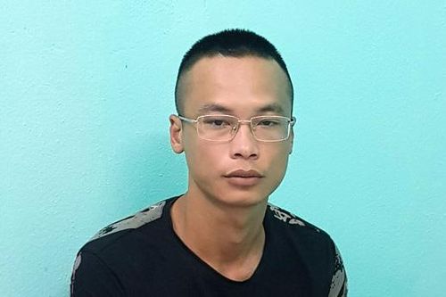 Thanh niên chém bố mẹ đẻ và vợ bị thương