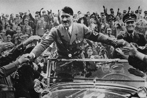 Ngã ngửa khả năng nói dối đại tài của trùm phát xít Hitler