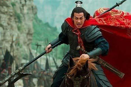 Ba vị tướng vô danh nhưng lại đánh bại Lữ Bố, giết hụt Mã Siêu, lấy mạng hai Ngũ Hổ tướng