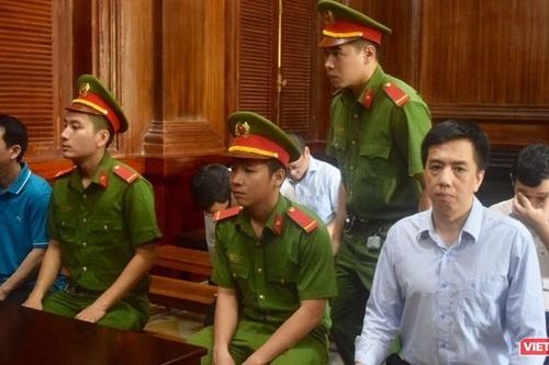 Thuốc không đủ hồ sơ nhập khẩu vẫn cấp phép, gây nghi ngờ 'bôi trơn'