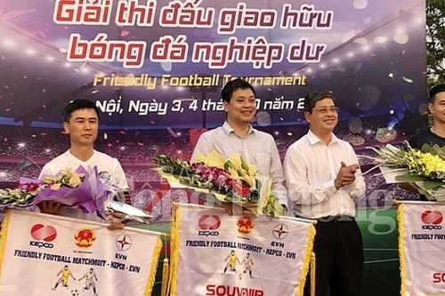 Giải bóng đá hữu nghị giữa Bộ Công Thương Việt Nam với Tập đoàn Điện lực Hàn Quốc