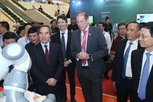 'Nghị quyết 52 giải tỏa tư tưởng tự ti về cách mạng 4.0'