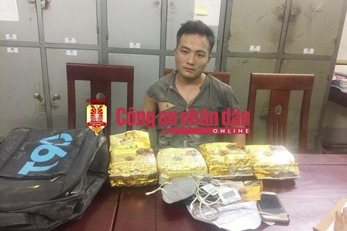 Xách thuê 4kg ma túy đá để lấy 1.000 USD