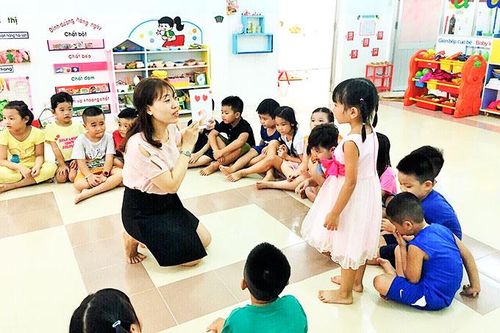 Khuyến khích trẻ làm quen với tiếng Anh