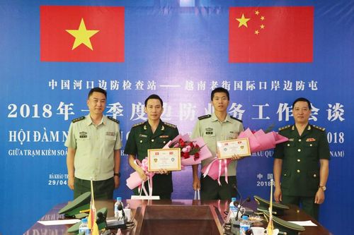 Kỳ 1: Từ 'Sứ giả hữu nghị'…