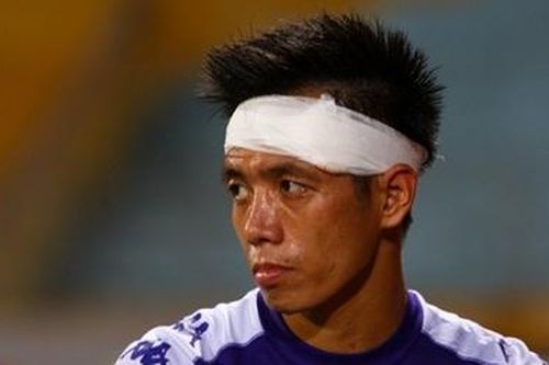 'Cay đắng' rời AFC Cup, thủ quân Hà Nội tiếp tục nhận thêm tin 'cực sốc'