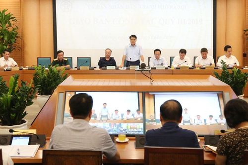 Hà Nội: Thí điểm lắp đặt 20 màn hình cảm ứng thông tin dịch vụ công