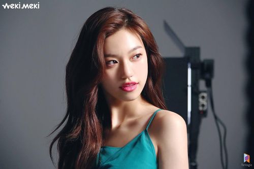 Dàn nữ thần tượng thế hệ mới sinh năm 1999 của Kpop