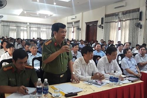 Khởi tố, tạm giam một công an nổ súng ở ngân hàng