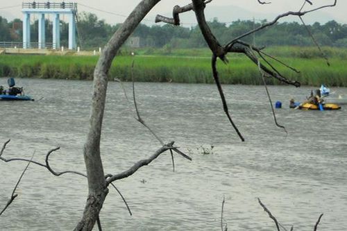 'Sa tặc' âm ỉ hoạt động trên sông