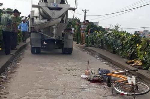 Cháu bé 10 tuổi tử vong thương tâm dưới bánh xe bồn