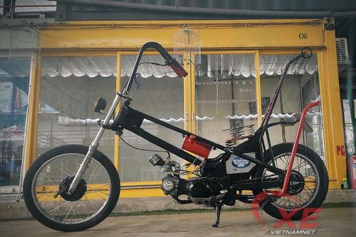 Honda Super Cub 1978 'biến hình' cực dị của dân chơi Sài Gòn