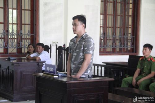 Đâm chết người trong quán ngô nướng, nam thanh niên ở Nghệ An lĩnh 16 năm tù
