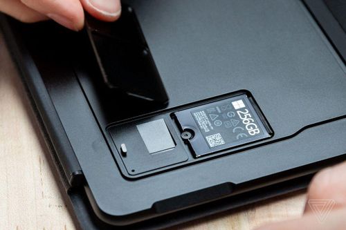 Surface Pro X ăn đứt iPad vì tính năng này