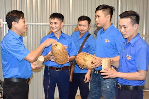 Gần 20 ĐVTN tham gia chương trình 'Hành trình khởi nghiệp'