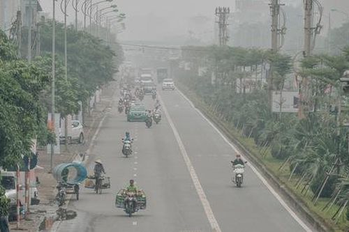 Không khí Hà Nội trở lại ngưỡng xấu sau một ngày 'dễ thở'