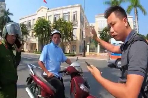 Bị lập biên bản, thanh niên nói 'công an đánh dân' rồi khóa xe bỏ đi