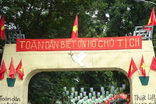 Tái hiện thời khắc lịch sử giải phóng Thủ đô cách đây 65 năm