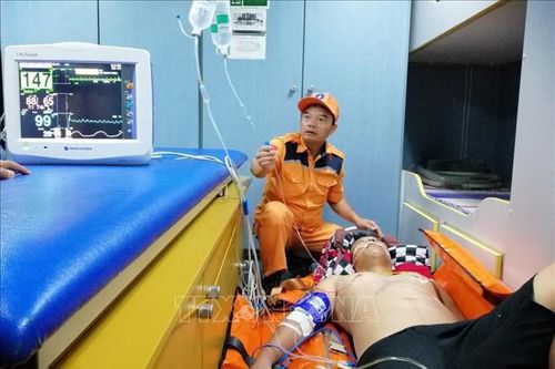 Cứu sống bệnh nhân bị tai biến, trụy tim mạch khi lặn ở độ sâu 30m