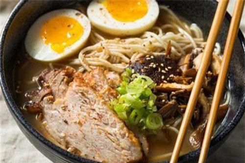 Tên trộm kỳ quặc, lẻn vào cửa hàng trộm thứ khó tin này