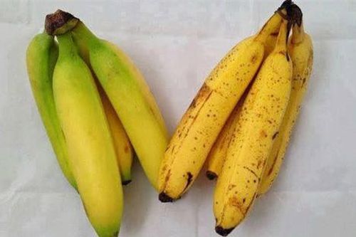 Cách phân biệt chuối chín tự nhiên và chuối ép chín bằng hóa chất