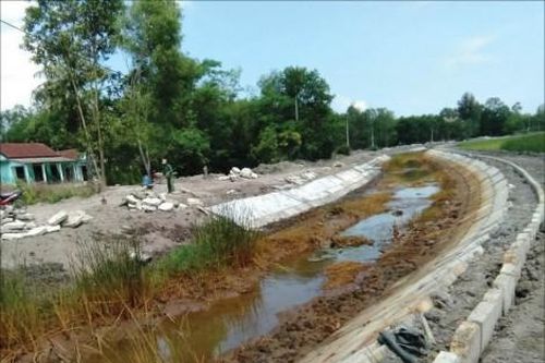 Kinh tế Xây dựng - Giao thông Công trình 'chạy lũ'