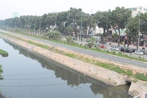 Có nên đánh đổi các dòng sông để giải bài toán giao thông?