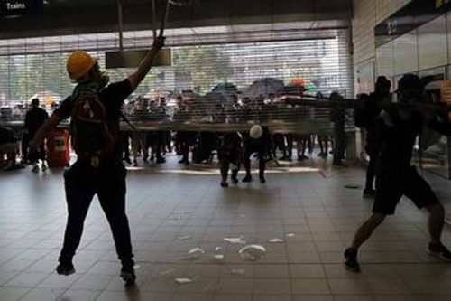 Hong Kong (Trung Quốc) lên án hành động phá hoại của người biểu tình