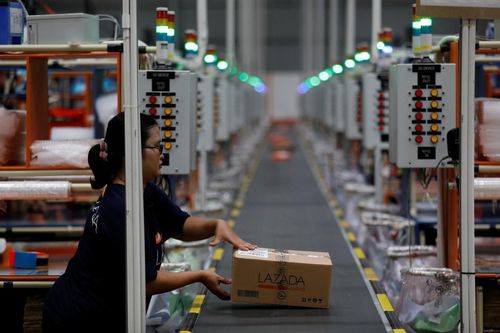 Cuộc đua đốt tiền của Lazada và Shopee tại Đông Nam Á