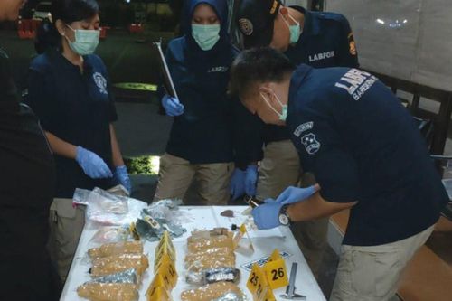 Phát hiện âm mưu đốt phá các cửa hàng TQ ở Jakarta bằng bom thật