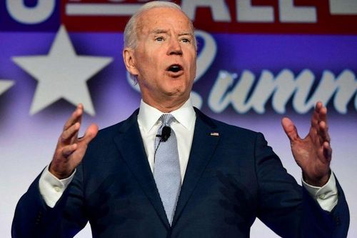 Phản ứng mới nhất của ứng viên Joe Biden khi bị Tổng thống Trump kêu gọi điều tra