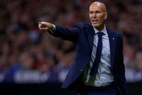 Real Madrid thắng nhọc Granada, HLV Zidane khen 1 cái tên