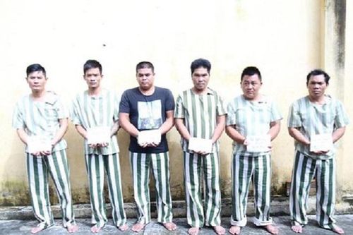 Bắt giữ 6 đối tượng dùng hung khí xông vào quán nhậu chém 'con nợ' thương tích