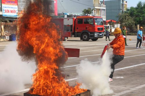 Sôi nổi hội thao nghiệp vụ phòng cháy, chữa cháy