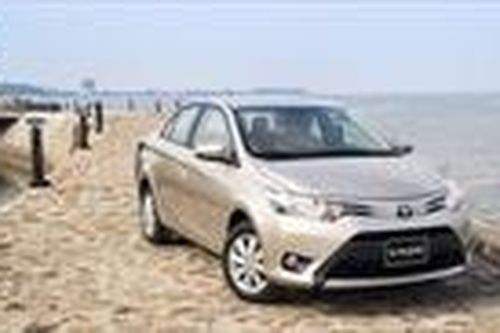 Để một chiếc ô tô 'lăn bánh' cần phải trả những chi phí gì?