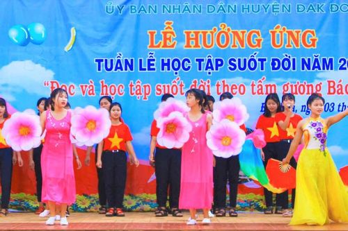 Đak Đoa: 'Đọc và học tập suốt đời theo tấm gương Bác Hồ vĩ đại'