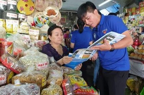 Kinh tế Khoa học - công nghệ Tuyên truyền về xử lý sim rác cho tiểu thương 9 chợ